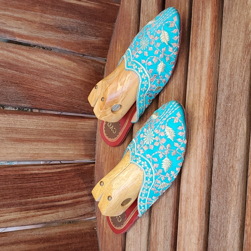 Anthropologie CYD flats Size 6